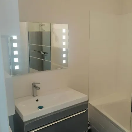 Belle Appartement T4, Clermont-Fd Apartment *